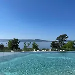 Sea House Pool & Jacuzzi - Privilege Point &