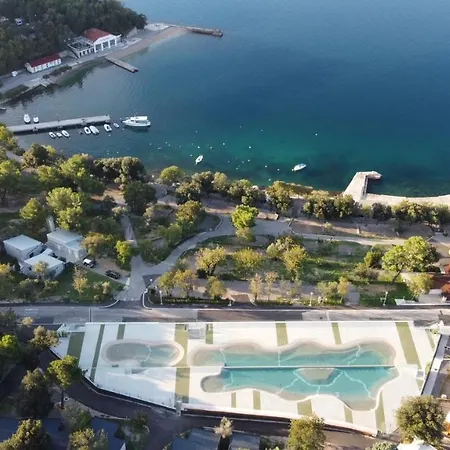 Sea House Pool & Jacuzzi - Privilege Point Camping & Villas Nyaraló *