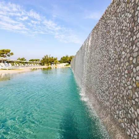 Sea House Pool & Jacuzzi - Privilege Point &