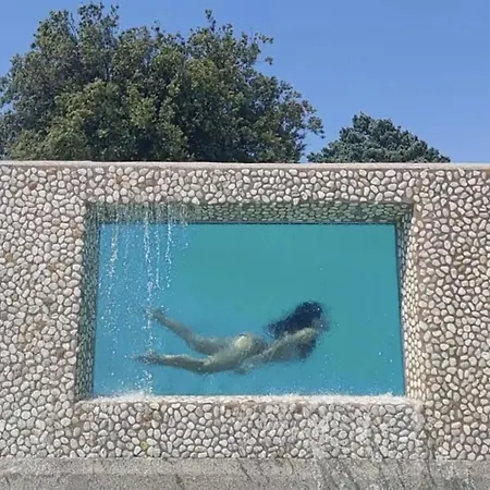 Sea House Pool & Jacuzzi - Privilege Point & Дом отдыха Селце