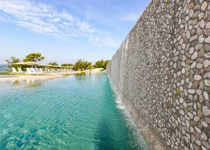 Sea House Pool & Jacuzzi - Privilege Point &