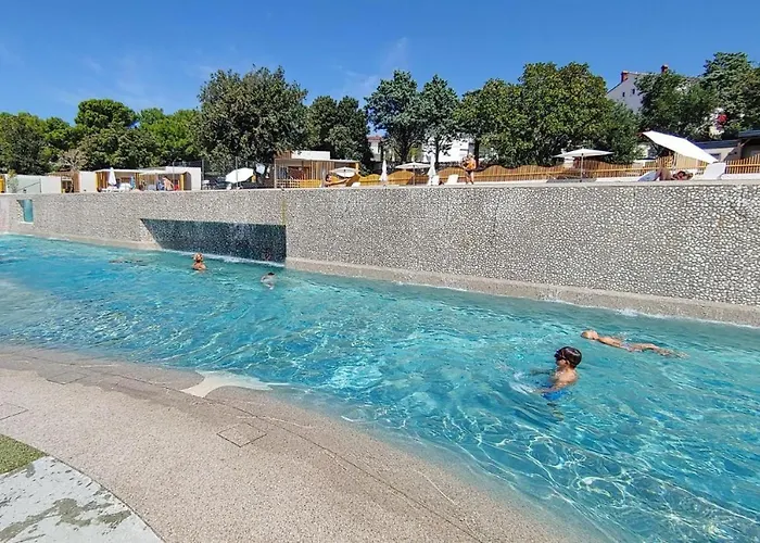 Sea House Pool & Jacuzzi - Privilege Point & Selce